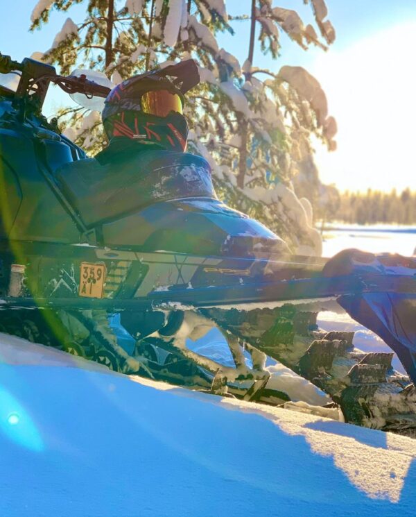 Schneemobil Reise Lappland Perfect Tours (47)
