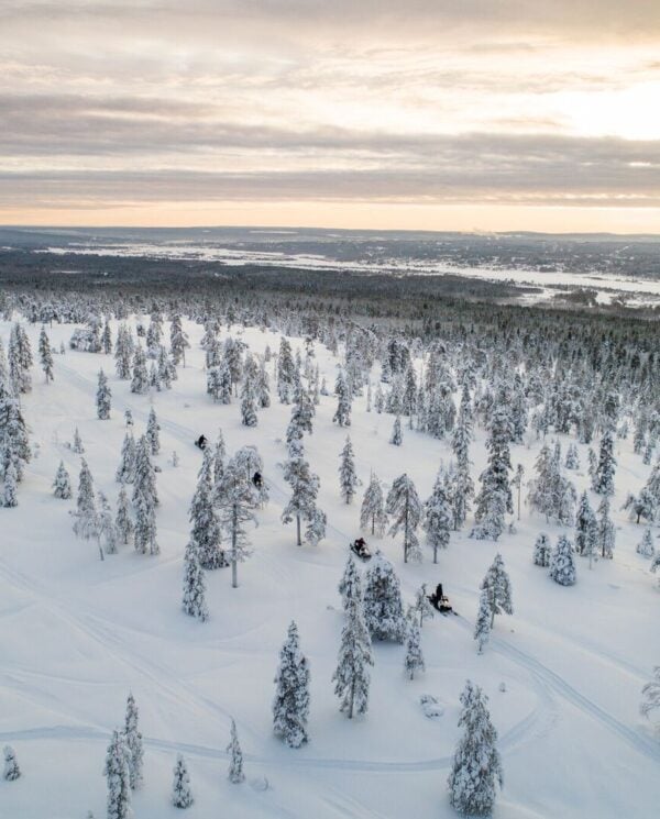 Schneemobil Reise Lappland PerfectTours (3)