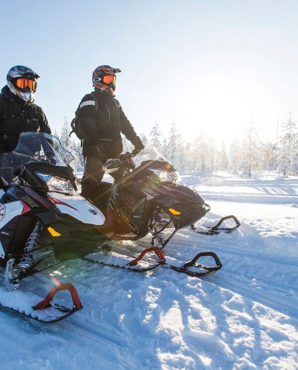 Schneemobil Reise Lappland PerfectTours (14)